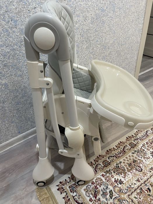 Продам детский столик