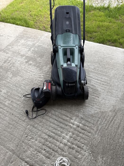 bosch masina de tuns iarba pe acumulator