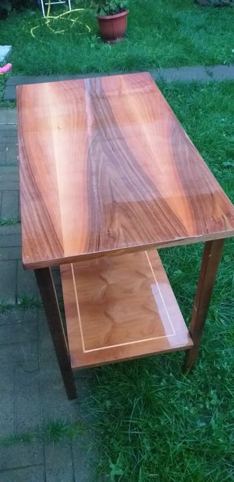 Vând măsuță în stare buna