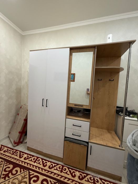 Шкаф в прихожую
