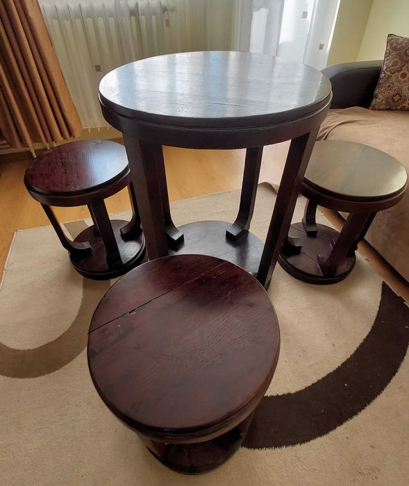 Vand mobilier vechi, lemn masiv, reconditionat, stare foarte buna