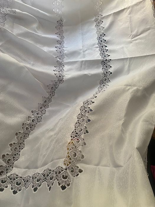 Срочно продаю  Скатерть 5метровый