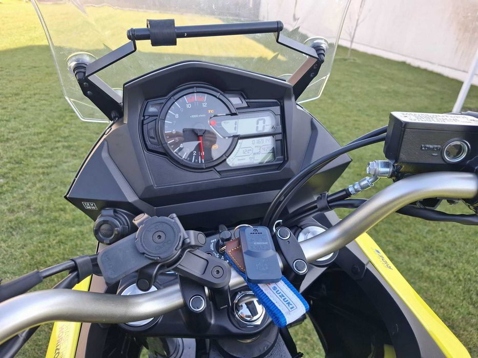 Suzuki V-Strom 650XT 2023 / 17.000 km