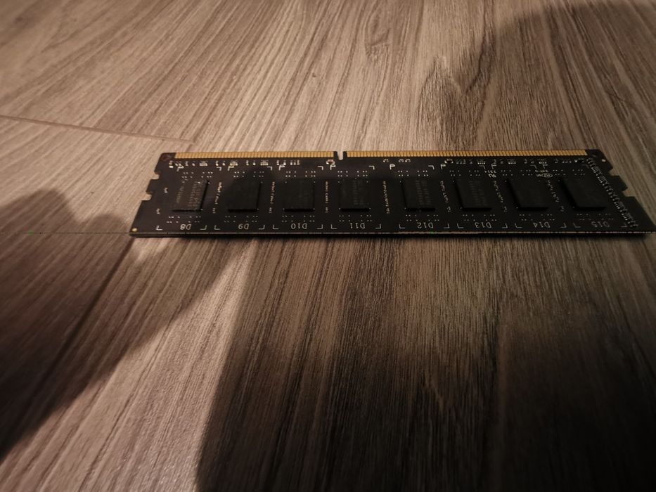2 bucati ram DDR3