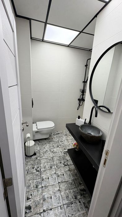 Дава се под наем Тристаен апартамент в Варна, Базар Левски - 100 кв.м за 1020 € - Снимка #13