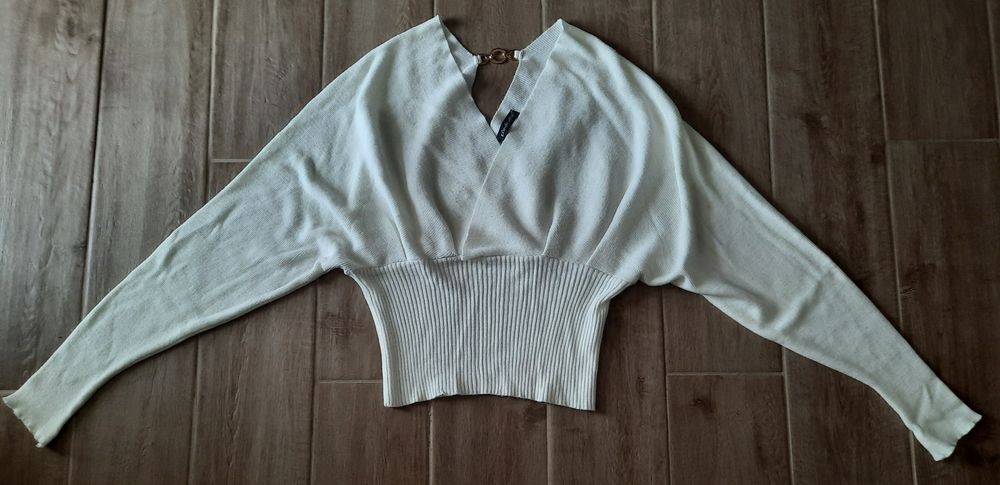 Блузи (различни) с дълъг ръкав- Всички за 15 лв.