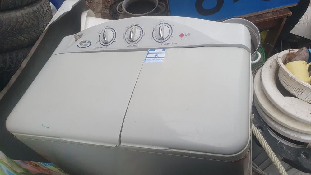 Продаю стиральную машину