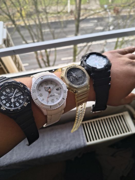 Ceas GShock și casio