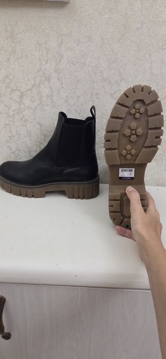 Продам ботинки новые. Кожа