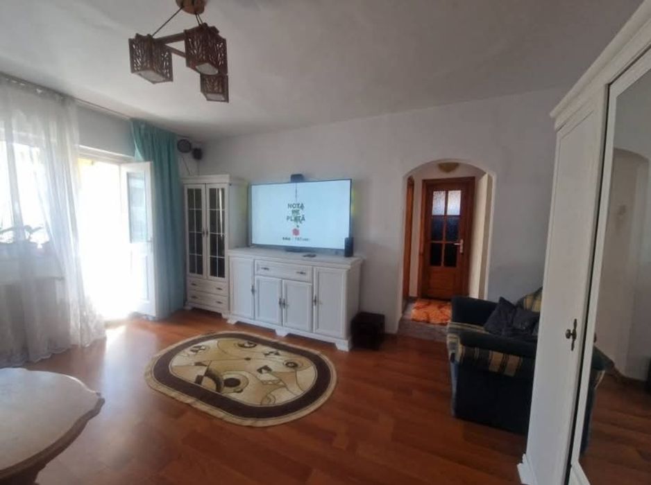 Apartament semidecomandat 48 mp
