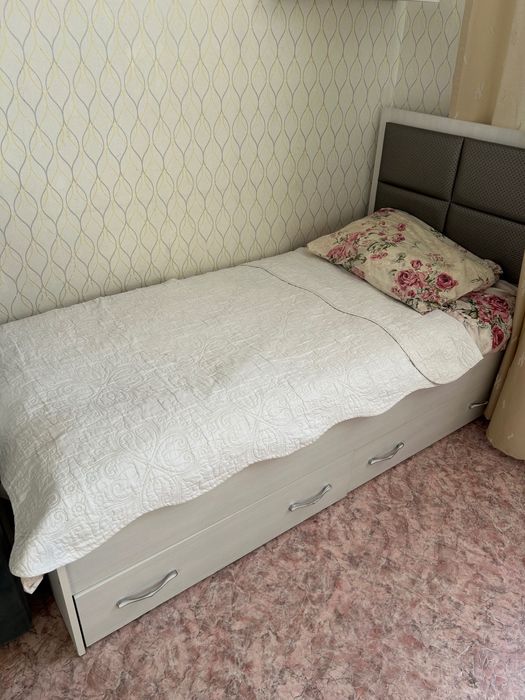 Продам кровати односпальные