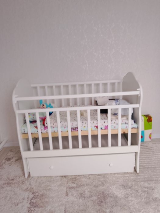 Продам детскую кроватку