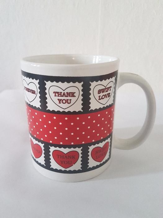 Чаша за кафе със сърца