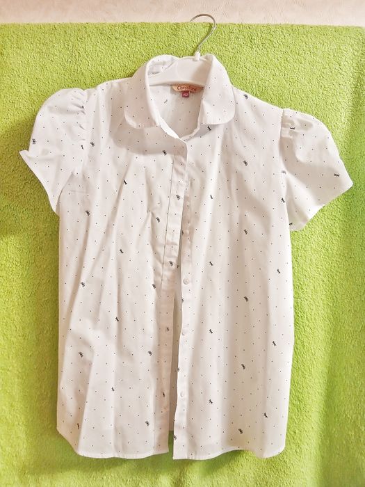 Продаются школьные блузки