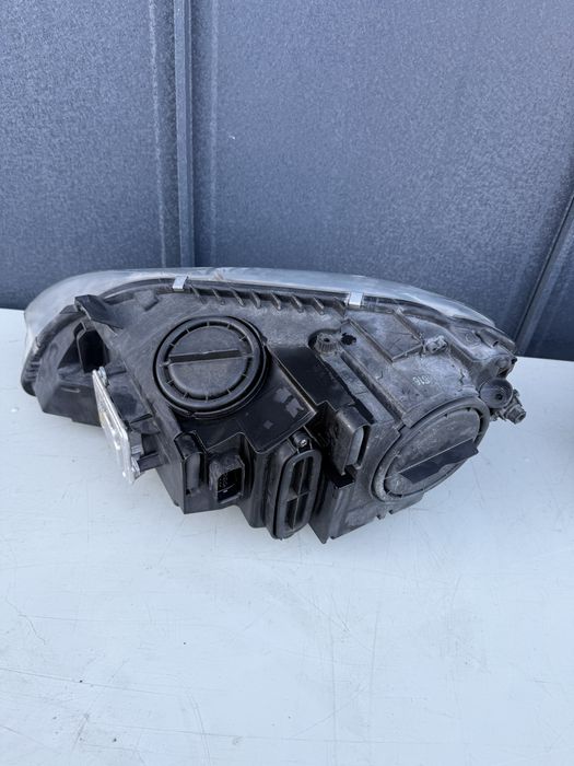 Far/ Faruri Xenon Bmw seria 6 F06 F12 f13 Defecte stanga / dreapta