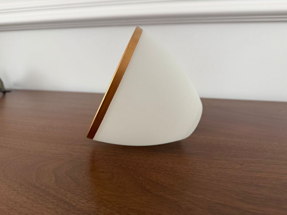 Abajur sticlă alb mat cu margine aurie – nou