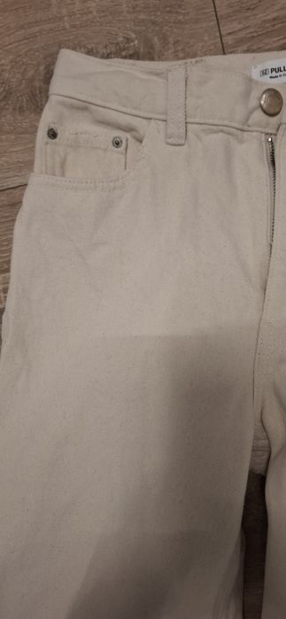 Jean s crem Pull and Bear