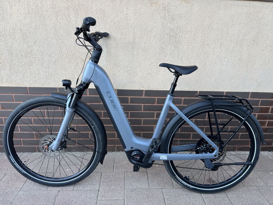 Cube Touring 800wh