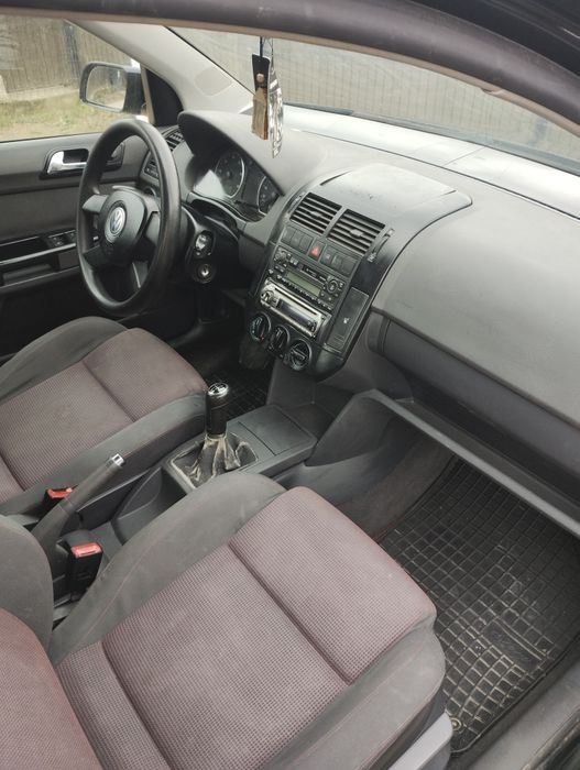 vând polo 2004 167.000 km