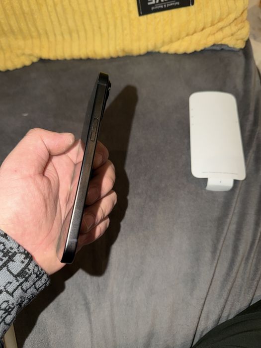 Продам iphone 15, на 128гб, акб 84,