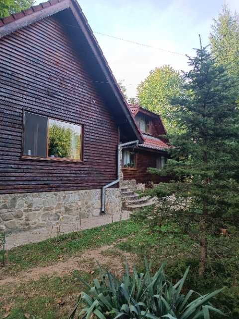 Vand proprietate pe malul raului Teleajen