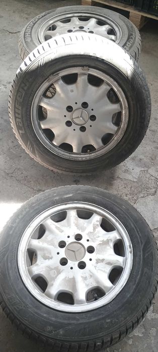 4 джанти 15" с летни гуми 205/65 за Mercedes E-Class