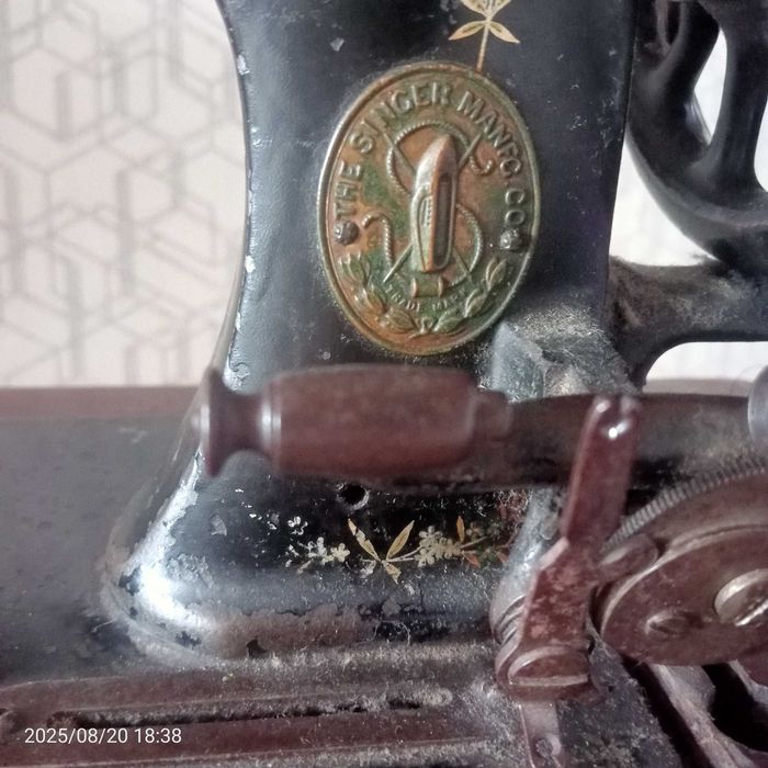 Швейная машинка Singer