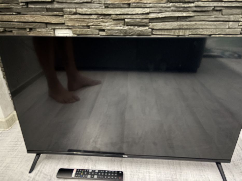 TCL 81cm  youtube ,netflix