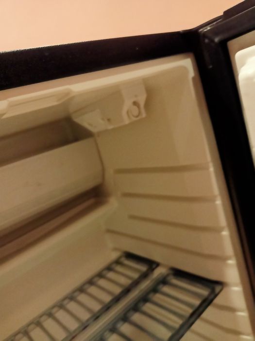 Хладилник мини бар