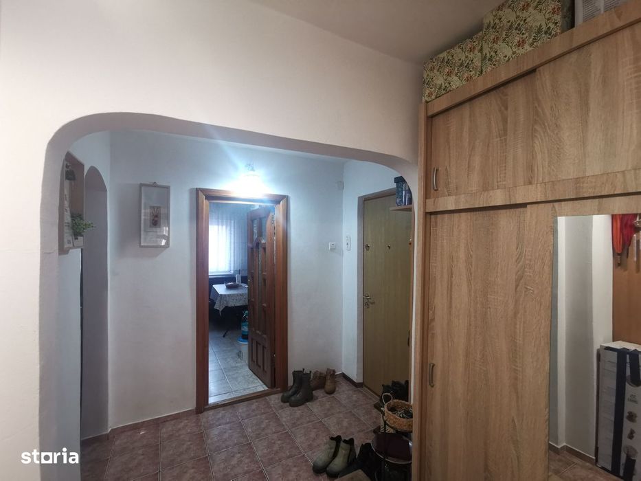 Apartament 3 camere la strada zona Bucovina