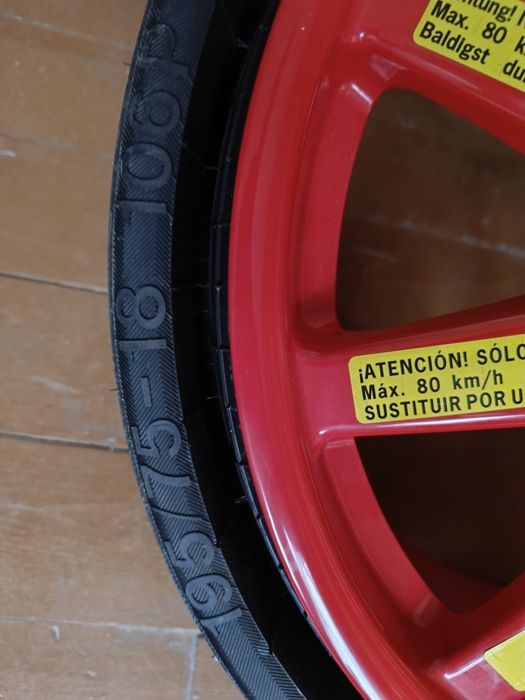 Резервна гума тип патерица