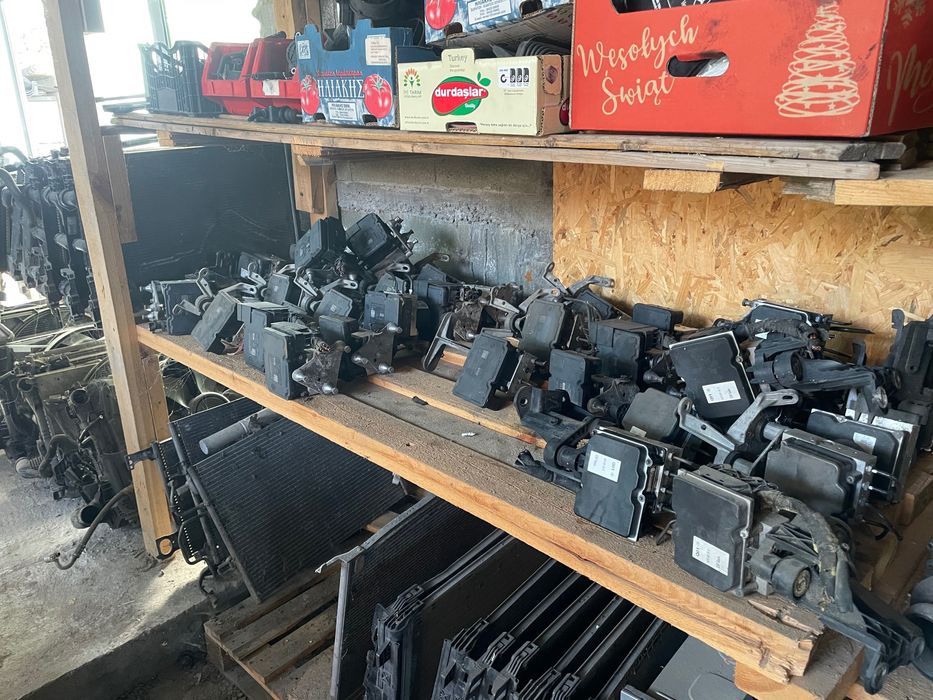 Mercedes W212 W204 W218 ABS помпи