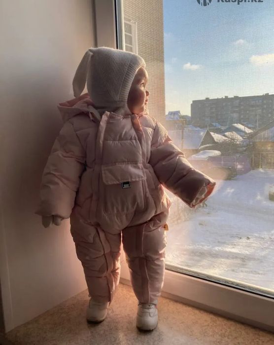 Зимний детский комбинезон