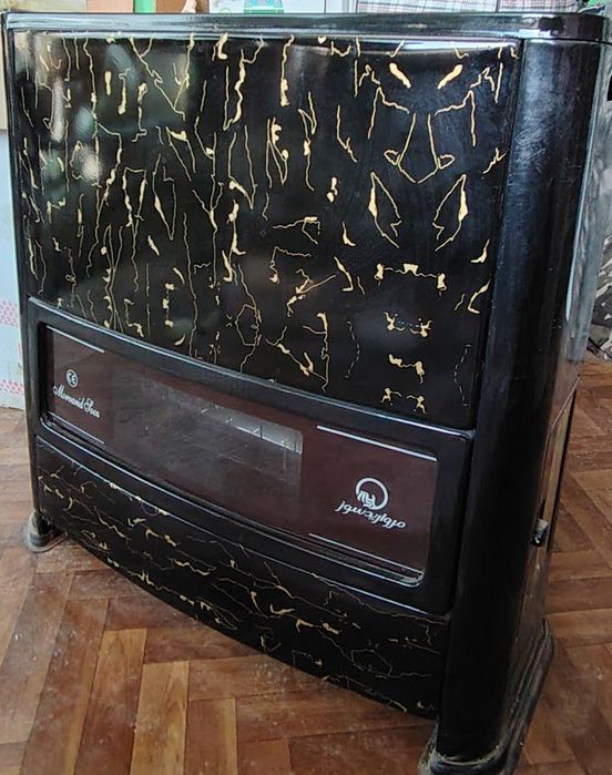 Продам печку 35000 новый