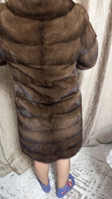 Продам норковую шубу 42 размера