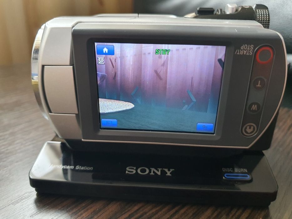 Camera video cu display digital