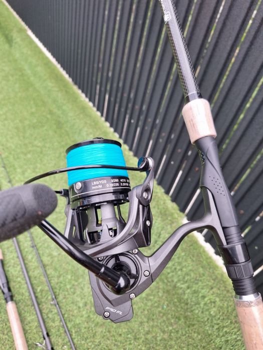 Set 2 lansete Pro Fl Power 3.9m 180 grame + 2 mulinete Noble 6500 9+1