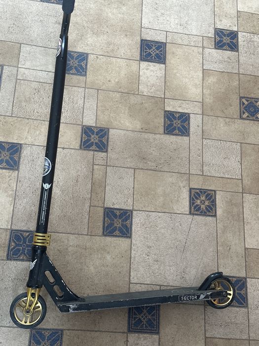 Трюковой самокат sektor