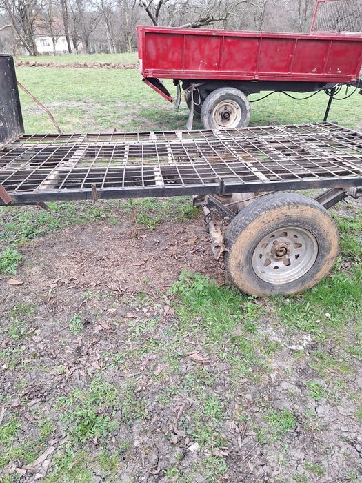 Vând trailer baloți