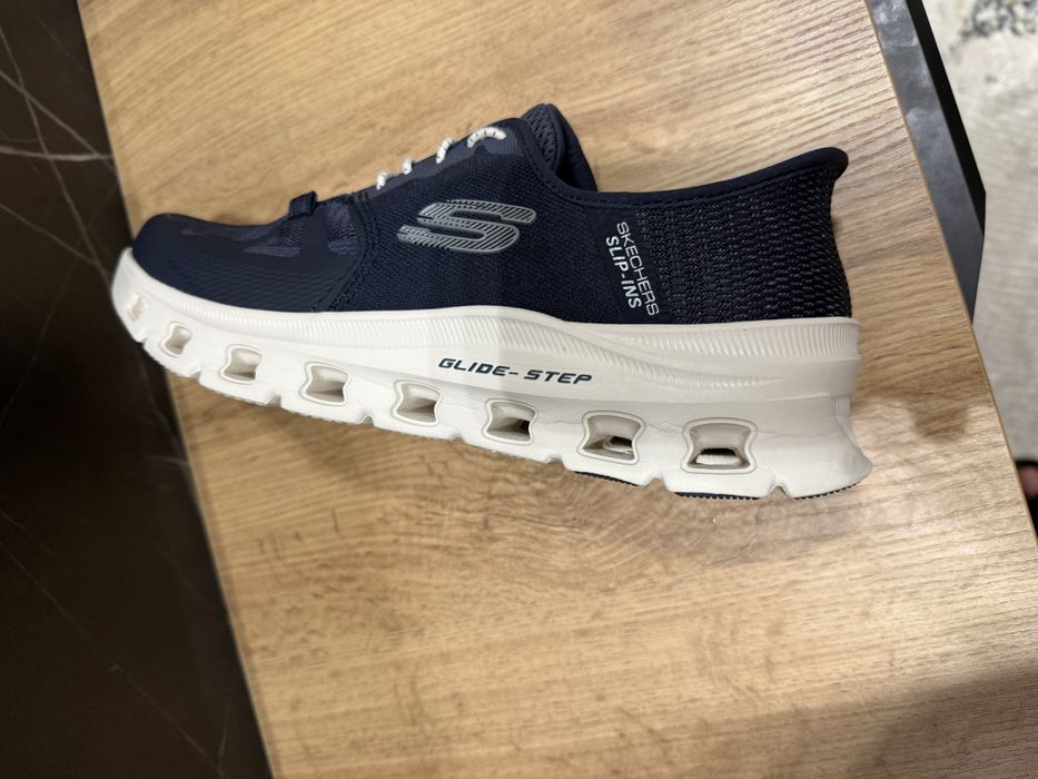 Кроссовки Skechers