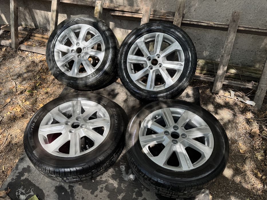 Продаю оригинальные диски на веста r16