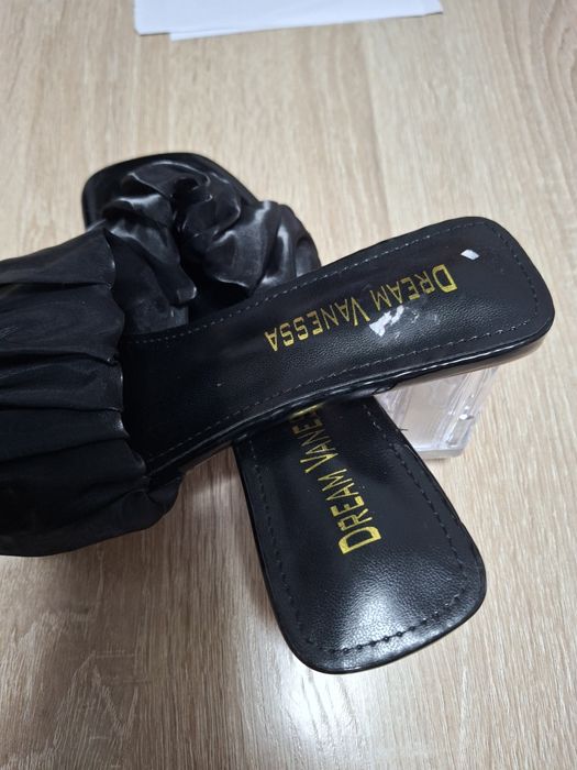 Продам обувь детская  девочек