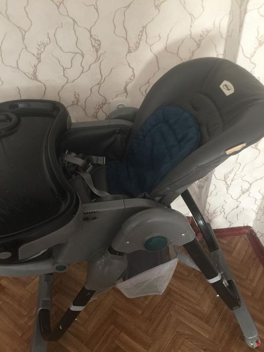 Продам детское кресло для кормления