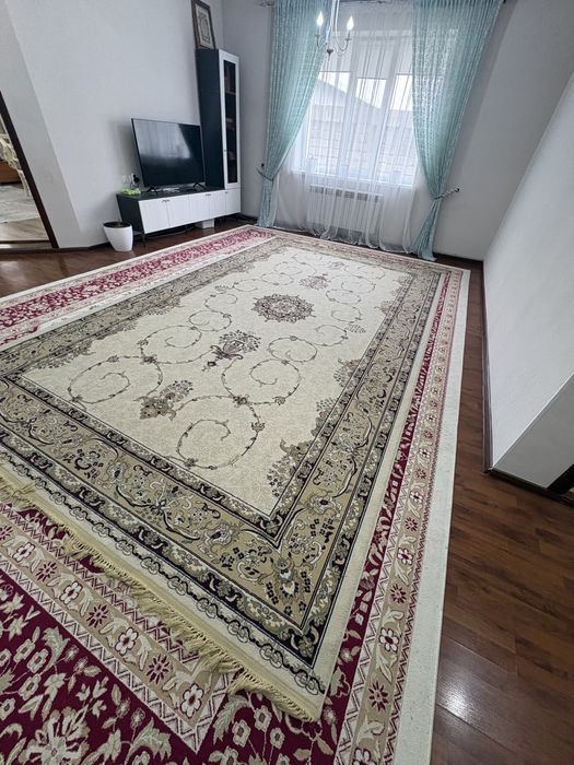 Ковер большой б/у