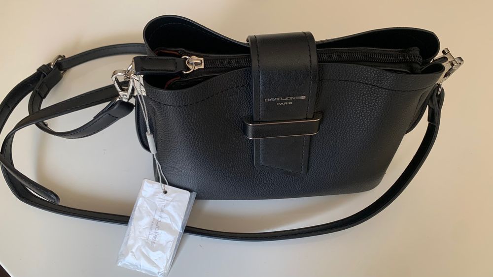 Дамска  чанта David Jones