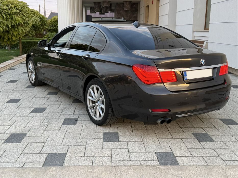 BMW Seria 7 730d F01 2011 Trapa/Soft close/Clima 4 zone!!Proprietar!!