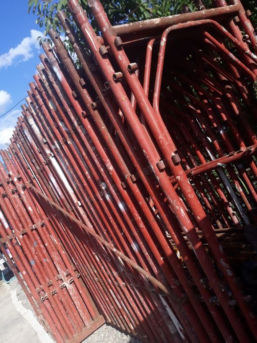 Podine , Rastel de vânzare