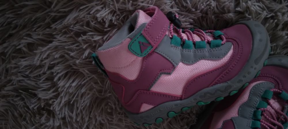 Ghetuțe fetițe mărimea 25