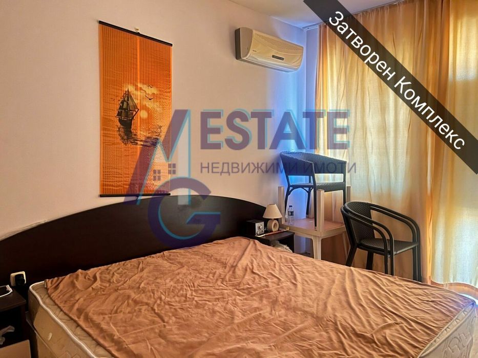 Двустаен апартамент на първа линия море в Царево.