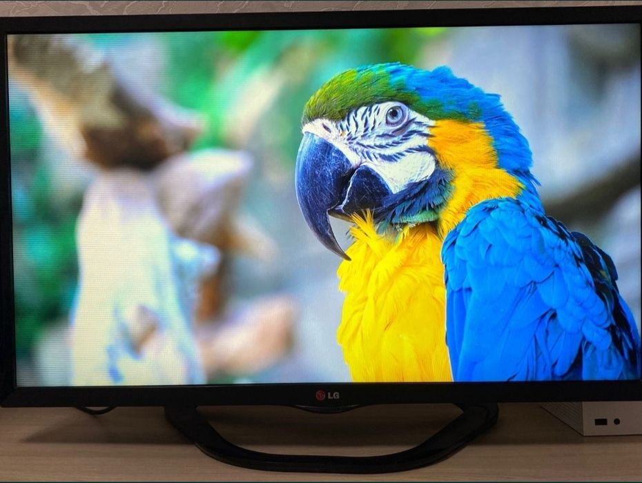 Телевизор LG full HD